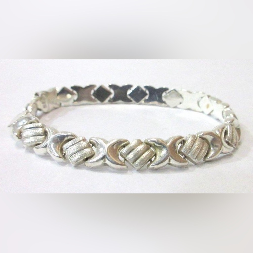 Sterling Silver Claw Clasp Bracelet